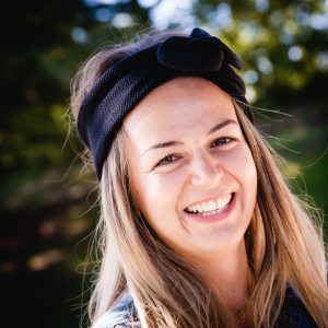 Bandeau noué noir ou émeraude