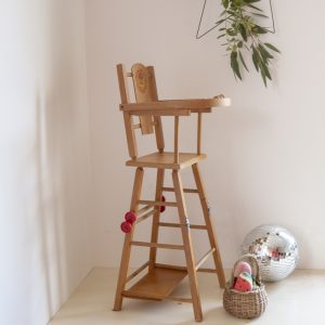 Chaise haute poupée en bois vintage avec décor