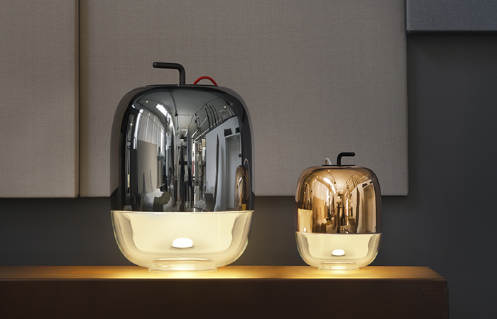 Lampe à poser Gong T3 – Métallisé argent – Image 3